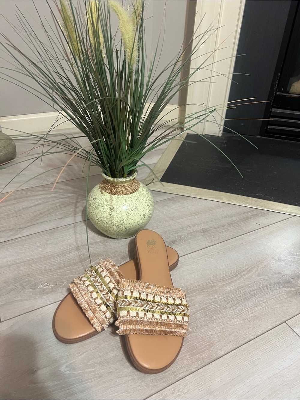Camel Threads  Detail Tan Slide Sandals - Women's Slip-On Comfort